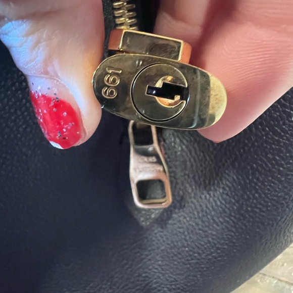 Louis Vuitton Navy Monogram Empreinte Montaigne MM - Picture 14 of 17